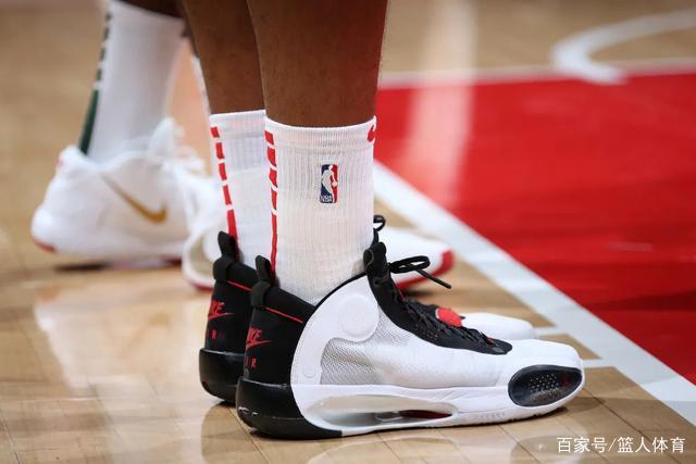 曼联队内前五高薪球员 只剩B费还对球队有所帮助